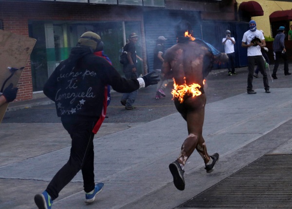 venezuela_riots2.jpg