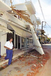 ΔΕΙΤΕ ΦΩΤΟ: Σαν σήμερα ο σεισμός στην Δυτική Αχαϊα