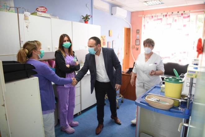 Θέμης Μπάκας: Ο υποψήφιος του ΣΥΡΙΖΑ Αχαϊας επισκέφθηκε το Νοσοκομείο που τον είχε σώσει