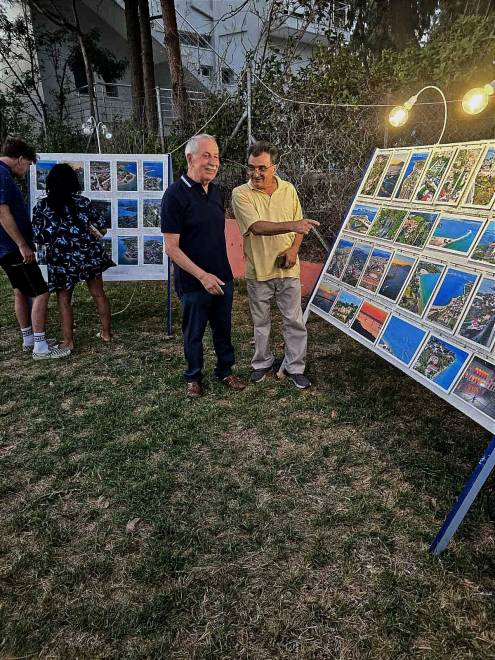 ΚΑΜΑΡΕΣ ΑΙΓΙΑΛΕΙΑΣ: Η έκθεση φωτογραφίας "Κοιτάζοντας από ψηλά"