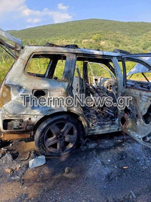 Δυτ. Ελλάδα: Αυτοκίνητο έπιασε φωτιά εν κινήσει - Το όχημα έγινε στάχτες! (ΦΩΤΟ)
