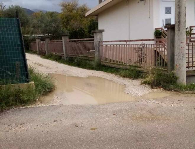 ΠΑΤΡΑ - ΔΕΜΕΝΙΚΑ: Με λιμνούλες... στο ίδιο έργο θεατές - ΦΩΤΟ