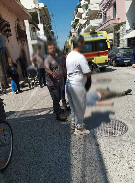 ΔΥΤΙΚΗ ΕΛΛΑΔΑ: Τροχαίο μπροστά στο Αστυνομικό Μέγαρο - Στο δρόμο δικυκλιστής (ΦΩΤΟ)