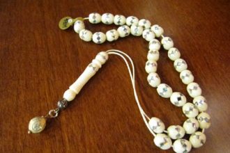 Πάτρα: Μπήκε σε δημόσια υπηρεσία και άρπαξε κινητό και... κομπολόι!