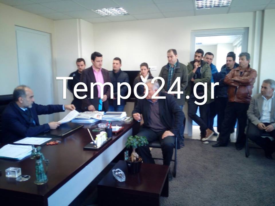 Πάτρα: Αγρότες και οινοπαραγωγοί στον Κατσιφάρα - Επέδωσαν ψήφισμα διαμαρτυρίας - ΦΩΤΟΓΡΑΦΙΕΣ