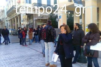 Πάτρα: Στα... δύο χωρίστηκε και πάλι ο εμπορικός κόσμος - Ανοικτά τα περισσότερα καταστήματα, διαμαρτύρονται οι εμποροϋπάλληλοι - ΔΕΙΤΕ ΦΩΤΟ