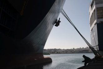 Δεμένα τα πλοία στα λιμάνια