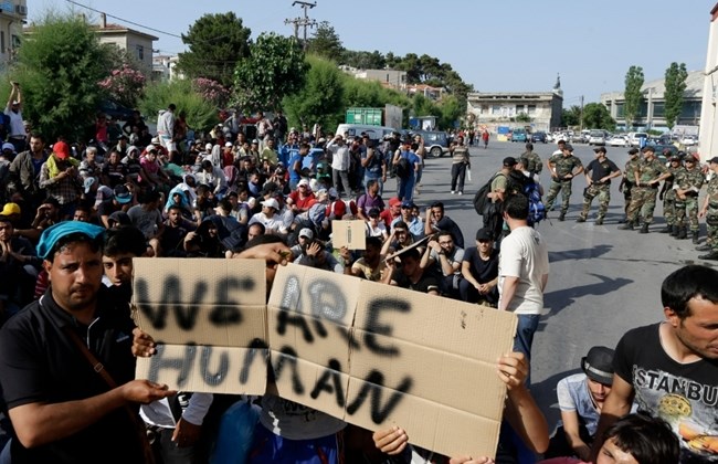 Η Ελβετία "βάζει χέρι" στις περιουσίες των προσφύγων !