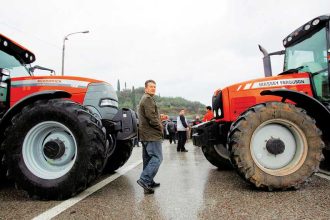 Έρχονται σήμερα με τα τρακτέρ στην Πάτρα - Οι αγρότες της Αχαΐας κάνουν πορεία διαμαρτυρίας προς τα γραφεία του ΟΓΑ