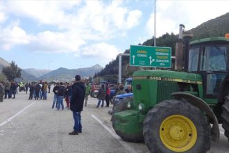 Άρτα: Νέοι αποκλεισμοί δρόμων από τους αγρότες