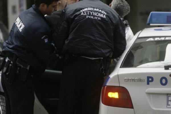 Πάτρα: Σύλληψη δύο Πακιστανών για παράνομη μεταφορά αλλοδαπών