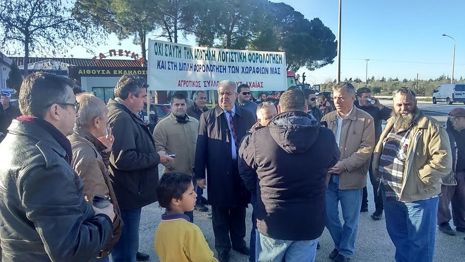 Στο πλευρό των αγροτών ο Δήμαρχος Δυτικής Αχαΐας - Βρέθηκε στο μπλόκο της Κάτω Αχαΐας