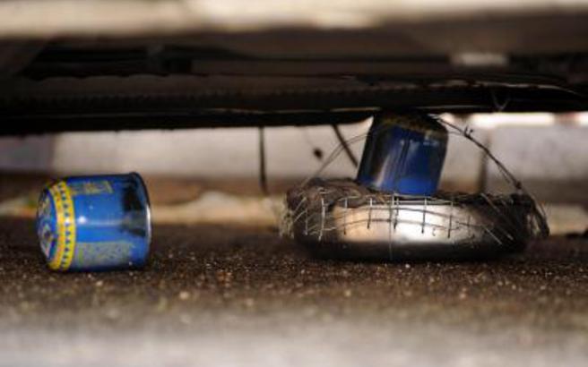 Ζημιές από γκαζάκια στα ΕΛΤΑ Ζωγράφου