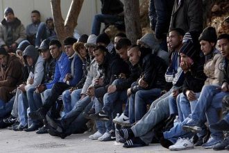 Παράταση της αναστολής επαναπροώθησης προσφύγων προς την Ελλάδα