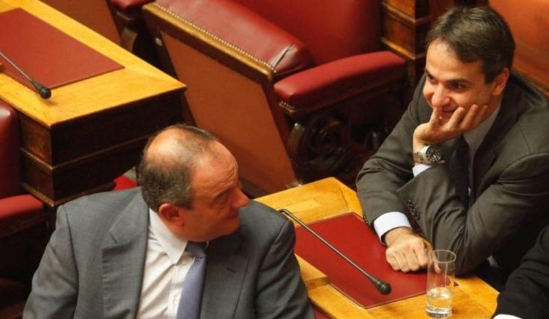 Ο Μητσοτάκης βλέπει σήμερα Καραμανλή-Σαμαρά