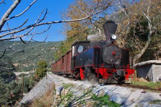 Καλάβρυτα: Ξανασφύριξε ο Μουτζούρης μετά από χρόνια – ΔΕΙΤΕ ΤΟ ΒΙΝΤΕΟ