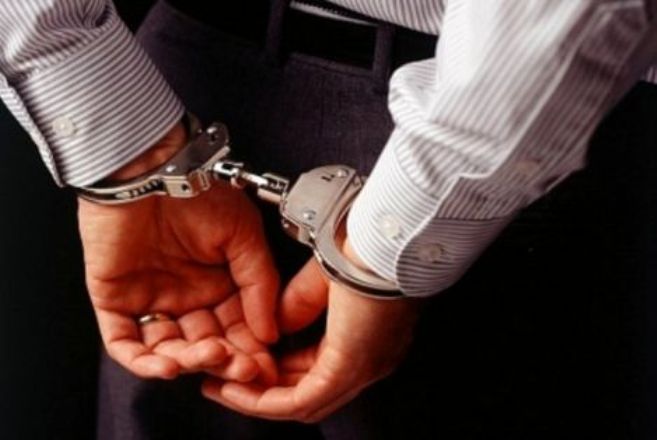 Χειροπέδες για δωροδοκία σε Τραπεζικό και υποψήφιο με το ΣΥΡΙΖΑ προερχόμενο από τους Οικολόγους Πράσινους