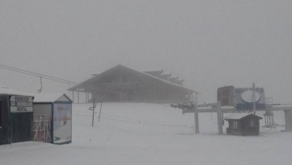 Αχαΐα: Η χιονόπτωση «άνοιξε» το Χιονοδρομικό Κέντρο Καλαβρύτων