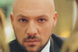 Αποκαλύπτει γιατί τελείωσε το «Δέστε Τους» ο Νίκος Μουτσινάς
