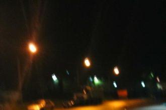 Αγρίνιο: Αντιεξουσιαστές πέταξαν πέτρες στα γραφεία της Χ.Α - ΦΩΤΟΓΡΑΦΙΕΣ