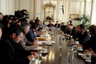 Πέντε ώρες κράτησε η συνάντηση Τσίπρα και αγροτών - Η απόφαση τώρα θα ληφθεί στα μπλόκα - Τι θα κάνουν στη Δυτική Ελλάδα - Τι δήλωσε στο tempo24.gr ο Ν. Ζαφειρόπουλος ΒΙΝΤΕΟ