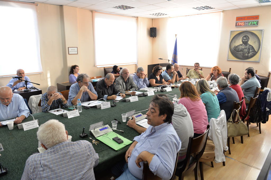 Πάτρα: Ειδική συνεδρίαση για την ανεργία στο Δημοτικό Θέατρο "Απόλλων"