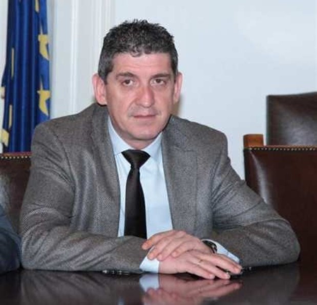 Η απάντηση Αλεξόπουλου στα σενάρια για δημιουργία κέντρου προσφύγων στην Αχαΐα - Στο "παιχνίδι" και το Δρέπανο