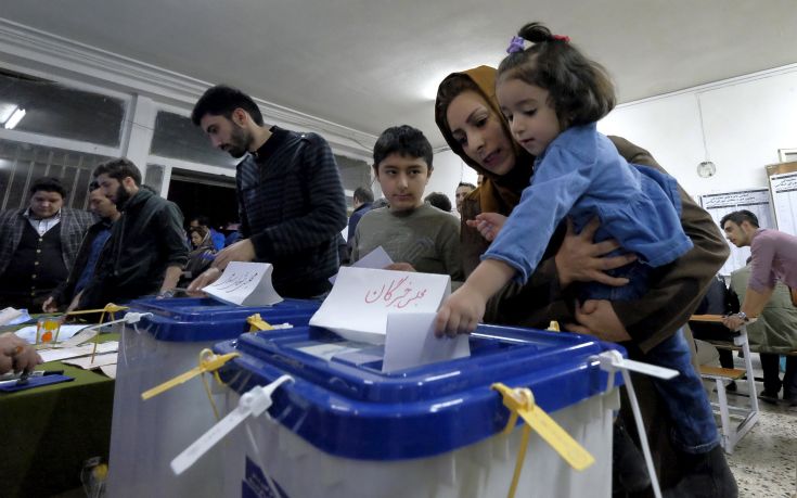 Ιράν: Μαζική η συμμετοχή στις εκλογές