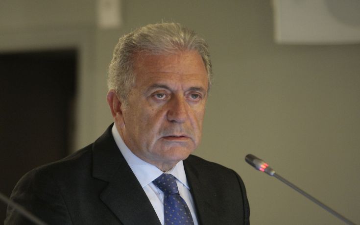 Δημήτρης Αβραμόπουλος: Καμία χώρα δεν μπορεί να αντιμετωπίσει μόνη της το προσφυγικό