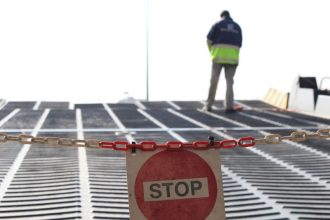 Απεργία από σήμερα των εργαζομένων στα λιμάνια