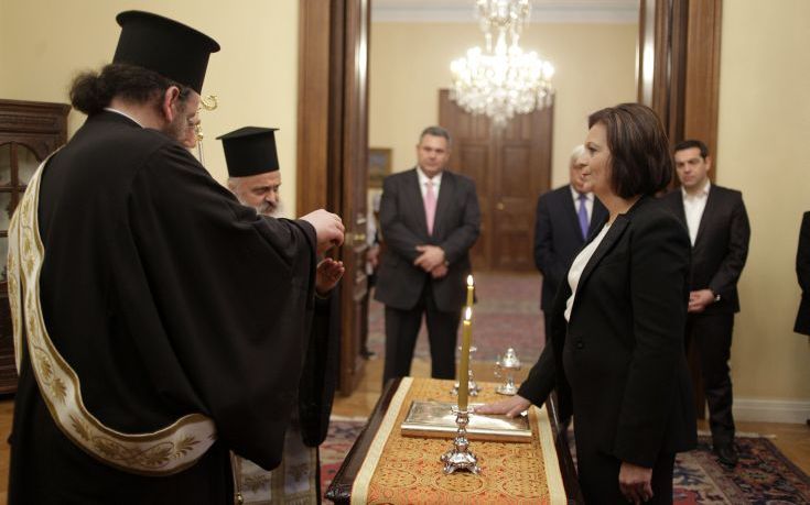 Ορκίστηκε ως υφυπουργός Υποδομών και Δικτύων η Χρυσοβελώνη - ΔΕΙΤΕ ΦΩΤΟΓΡΑΦΙΕΣ