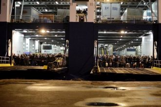 Έφτασαν στον Πειραιά 1.473 πρόσφυγες και μετανάστες
