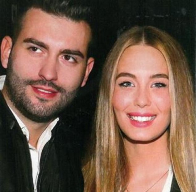 Τα "καυτά" φιλιά του αδελφού της Μενεγάκη με την Αντωνία Καλλιμούκου - ΦΩΤΟΓΡΑΦΙΕΣ