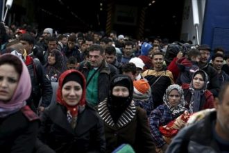 Πάνω από 1.700 μετανάστες και πρόσφυγες στο λιμάνι του Πειραιά