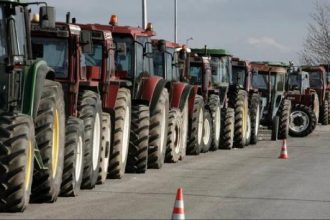 Αποχώρησαν οι αγρότες από το μεγαλύτερο μέρος του οδικού δικτύου