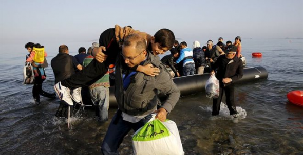 Έρευνα: Περισσότεροι από 5 εκ. Έλληνες βοήθησαν τους πρόσφυγες