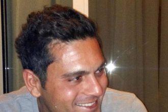 Τάσος Τουλίτσης: Συγκλονίζει η φωτογραφία του αγνοούμενου Υποπλοίαρχου στο ελικόπτερο πάνω από το Αιγαίο