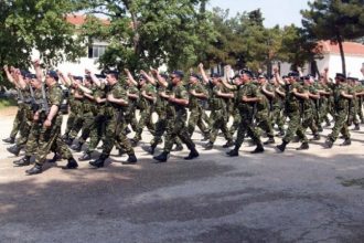 Ανακαλούνται οι άδειες των φαντάρων λόγω προσφυγικού