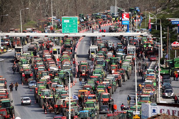 Οι αγρότες κλείνουν τα Τέμπη μέχρι τη Δευτέρα