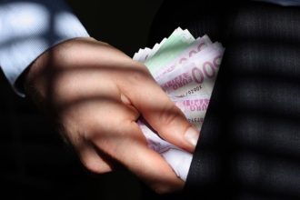Mεσολόγγι: Yπάλληλος της ΔΕΥΑ κατηγορείται για υπεξαίρεση