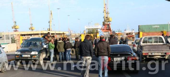 Κρήτη: Οι αγρότες κατέλαβαν το τελωνείο στο λιμάνι του Ηρακλείου