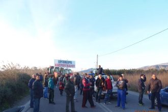 Στο "μπλόκο" του Συντάγματος οι αγρότες της Αιτωλοακαρνανίας - Κλειστός ο κόμβος του Κεφαλόβρυσου για 12 ώρες!