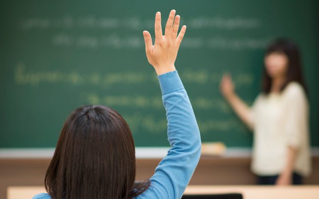 Πάτρα: Συνάντηση της Ένωσης Γονέων με τον Περιφερειακό Διευθυντή Εκπαίδευσης για τα προβλήματα των σχολείων