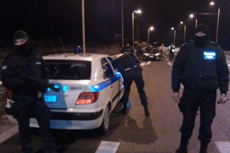 Eλεγχόμενη έκρηξη ύποπτου δέματος στον Πειραιά