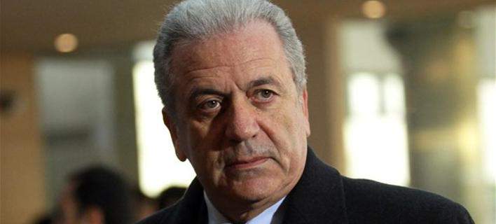 Η Κομισιόν δεν απειλεί καμία χώρα με έξοδο από τη Σένγκεν