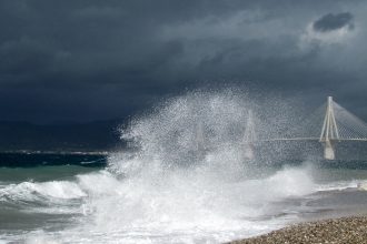 Γέφυρα: Περιορισμοί στις διελεύσεις λόγω αέρα