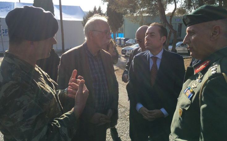 Τζιάνι Πιτέλα: Η Ελλάδα δεν πρέπει να μείνει μόνη της στο προσφυγικό