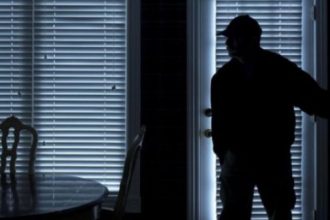 Αιτωλοακαρνανία: Άγνωστοι αφαίρεσαν ηλεκτρονικές συσκευές και 1.500 ευρώ!