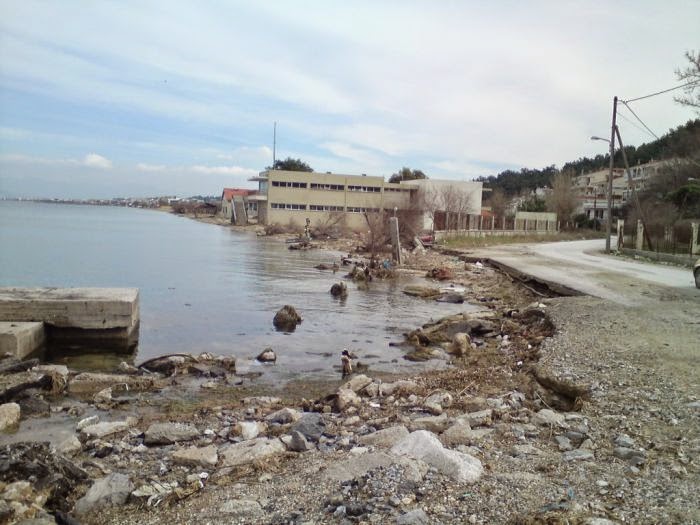 Η διάβρωση "καταδικάζει" τη δυτική Αχαΐα! Σοβαρά προβλήματα στο Καλαμάκι