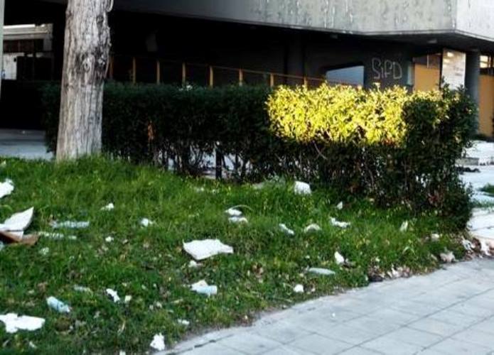 Πάτρα: Εξώδικα, προσωπικά στοιχεία, νομικά έγγραφα, κατασχετήρια...σε κοινή θέα - Σκουπιδότοπος ... αλληλογραφίας του Λιμεναρχείου! ΔΕΙΤΕ ΦΩΤΟΓΡΑΦΙΕΣ